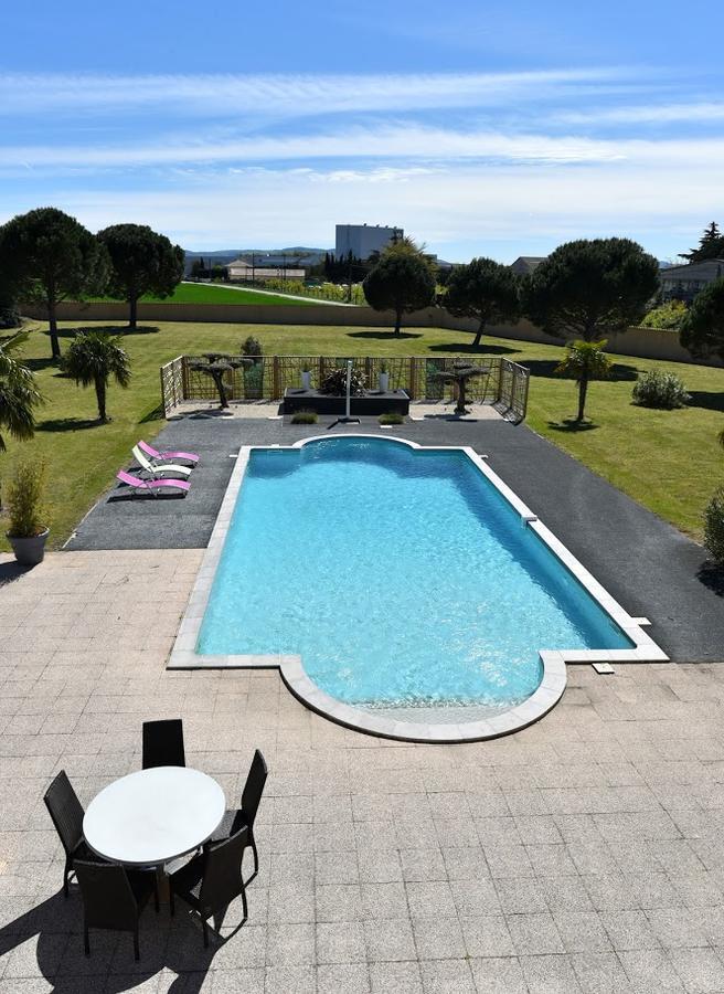Sous Les Pins Hotel Etoile-sur-Rhone Luaran gambar