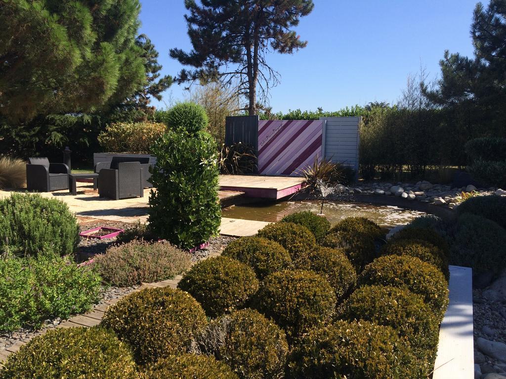 Sous Les Pins Hotel Etoile-sur-Rhone Luaran gambar