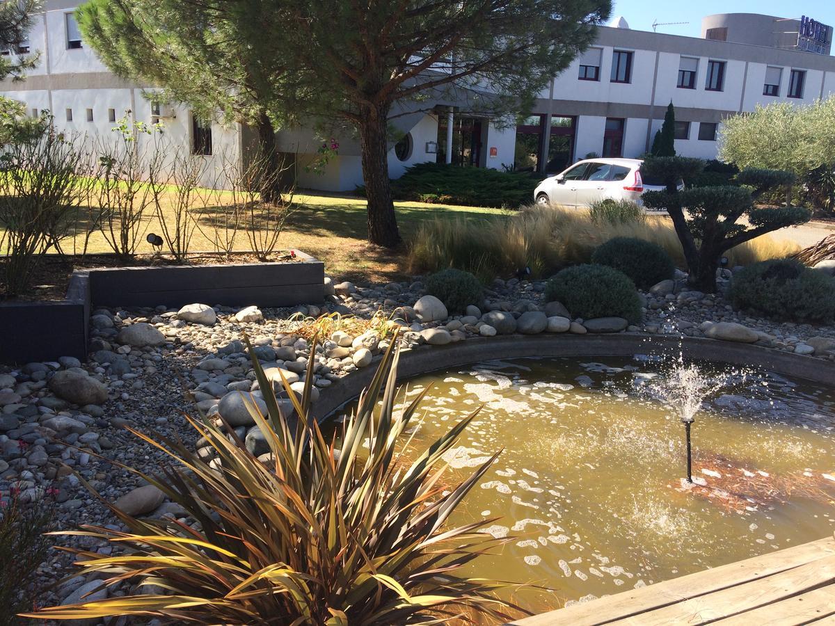 Sous Les Pins Hotel Etoile-sur-Rhone Luaran gambar