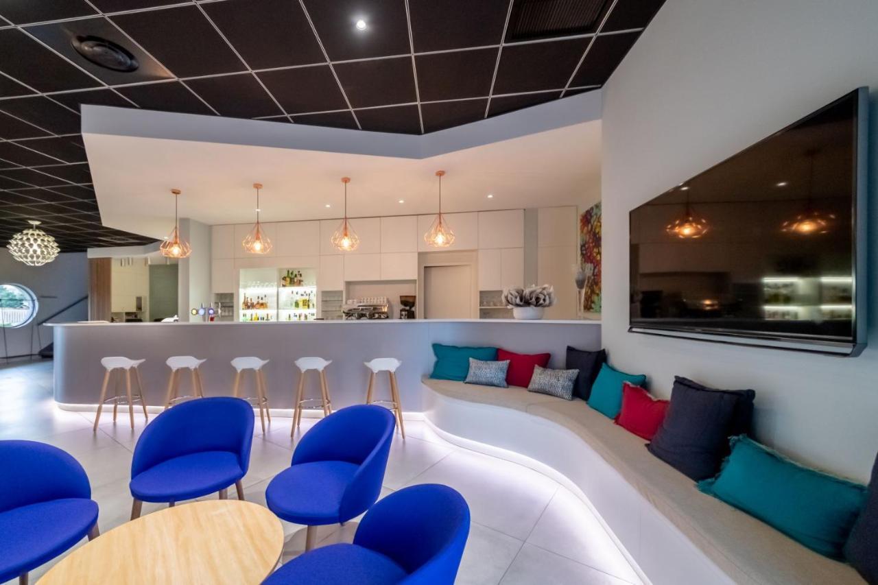 Sous Les Pins Hotel Etoile-sur-Rhone Luaran gambar